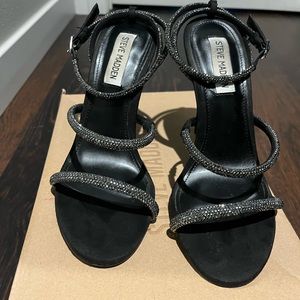 Steve Madden 7.5 heels